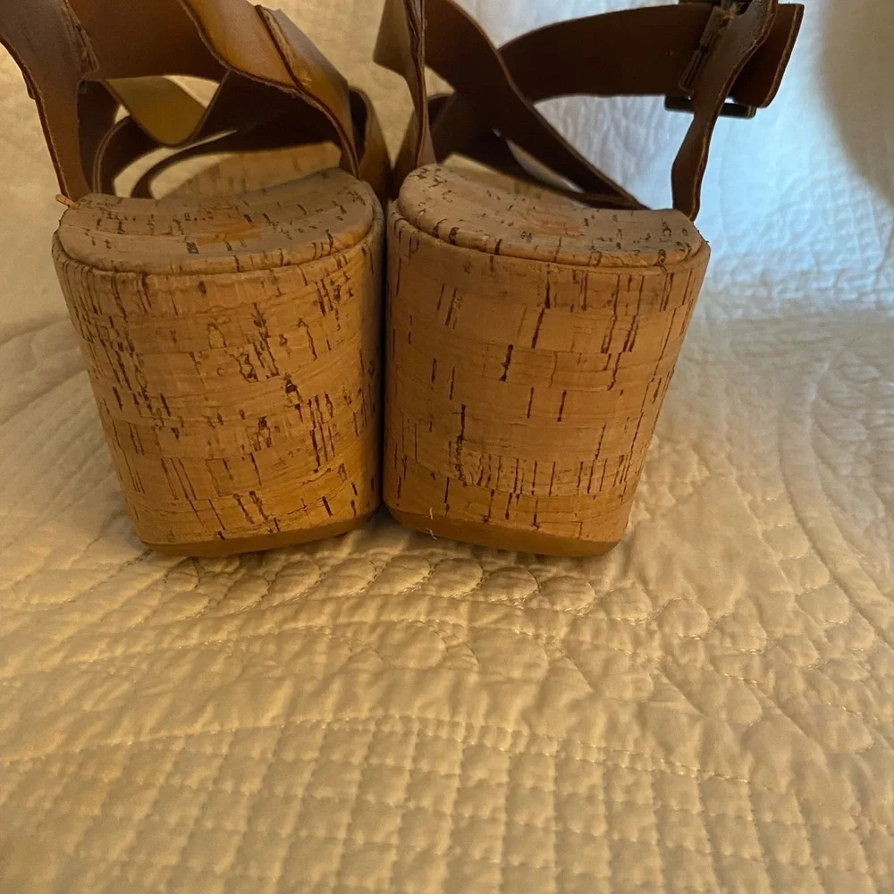 Korks Women's Mustard Wedge Sandals Size 11 With 3” Heel NWOT